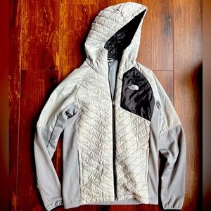 Men’s North Face fall jacket